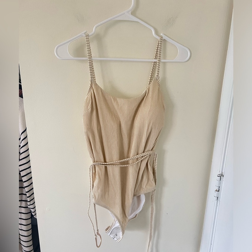 Cupshe Cream Ribbed One Piece Swimsuit - Picture 4 of 11